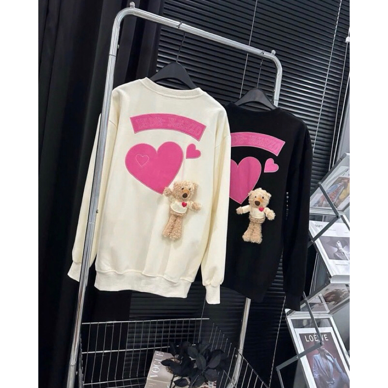 Áo Sweater freesize gấu 13De Marzo kèm 1 gấu gắn chuẩn hàng QCL1