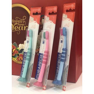 Bàn chải Curaprox Curakid baby đánh răng trẻ em 0-4 tuổi sắc màu