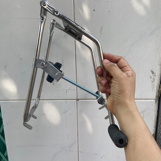 Chân thay thế ghế số đi xe máy số cho bé