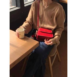 𝐁𝐥𝐚𝐮𝐞𝐁𝐥𝐮𝐦𝐞🦋 (Có kèm charm) Chio 2nd Red Square Lady Handlebag