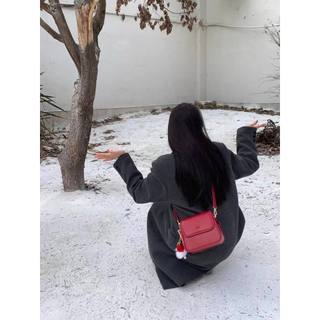𝐁𝐥𝐚𝐮𝐞𝐁𝐥𝐮𝐦𝐞🦋 (Có kèm charm) Chio 2nd Red Square Lady Handlebag