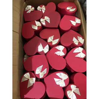 Vỏ hộp trái tim  đựng socola valentine 20cm cao 3cm đỏ thường