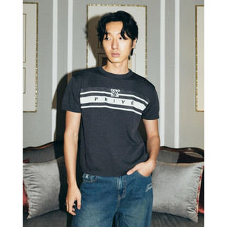 DVRK - Áo Thun Tay Ngắn Cổ Tròn Dệt Kim Form Boxy Màu Xám Đen PRIVÉ BAR LOGO-DVRK-24SS