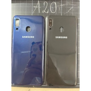 Nắp lưng thay thế sam sung A20 kèm kính camera