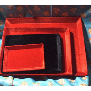 Khay nhung trũng có 2 size