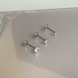 1 chiếc khuyên tai Titanium chân dẹp KHÔNG RỈ
