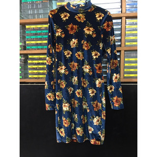 váy/ đầm nhung xuất dư xịn f21(45-50kg)