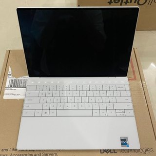 D.e.l.l x.p.s 9320 13 plus new fullbox outlet us