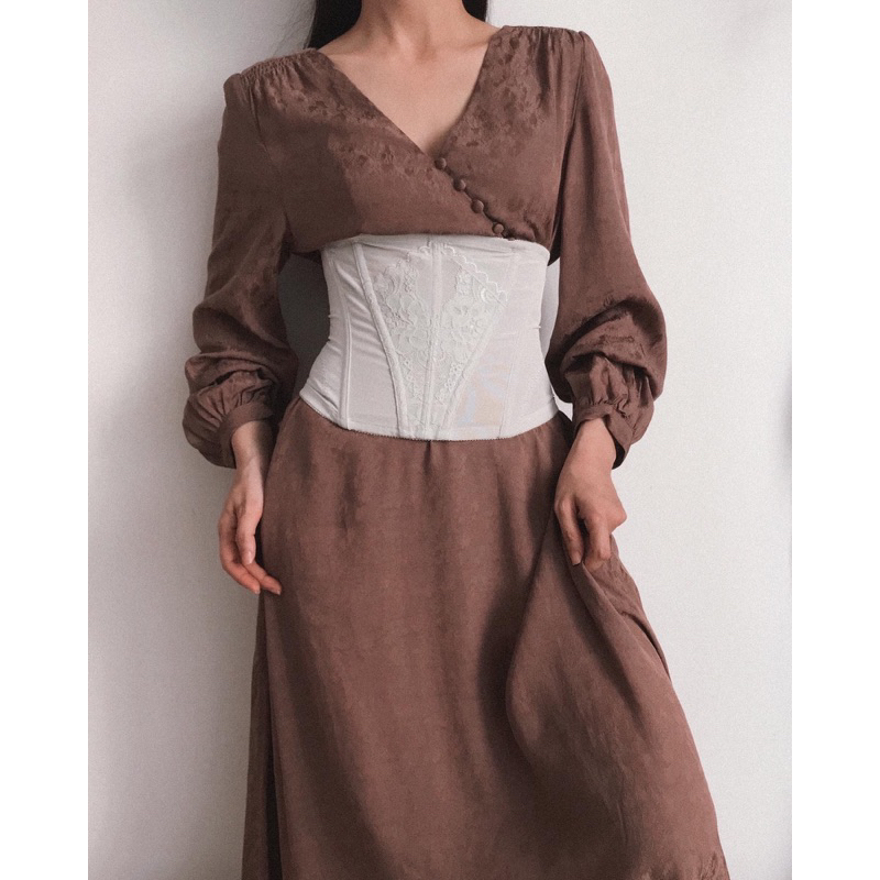 Đầm dài nâu cổ V thanh lịch 2hand