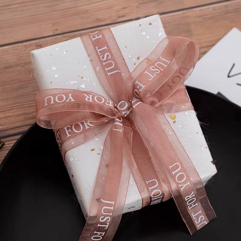 Dịch vụ gói quà tặng mua kèm sản phẩm của shop