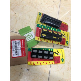 1 Cặp Bọc Tay Thắng Xe Máy bằng mút ( màu ngẫu nhiên )