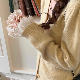 Áo cardigan len viền ren