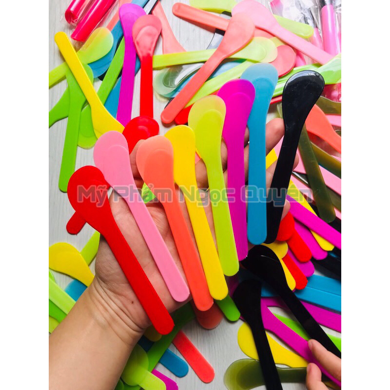 Muỗng quậy bột nạ, thìa trộn mặt nạ
