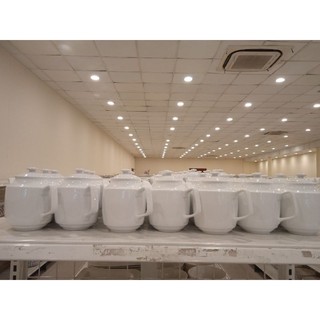 Bình trà sứ Minh Long 0.7 lít
