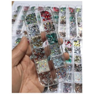 đá nhựa khay 12 mầu ( phụ kiện nail mi )