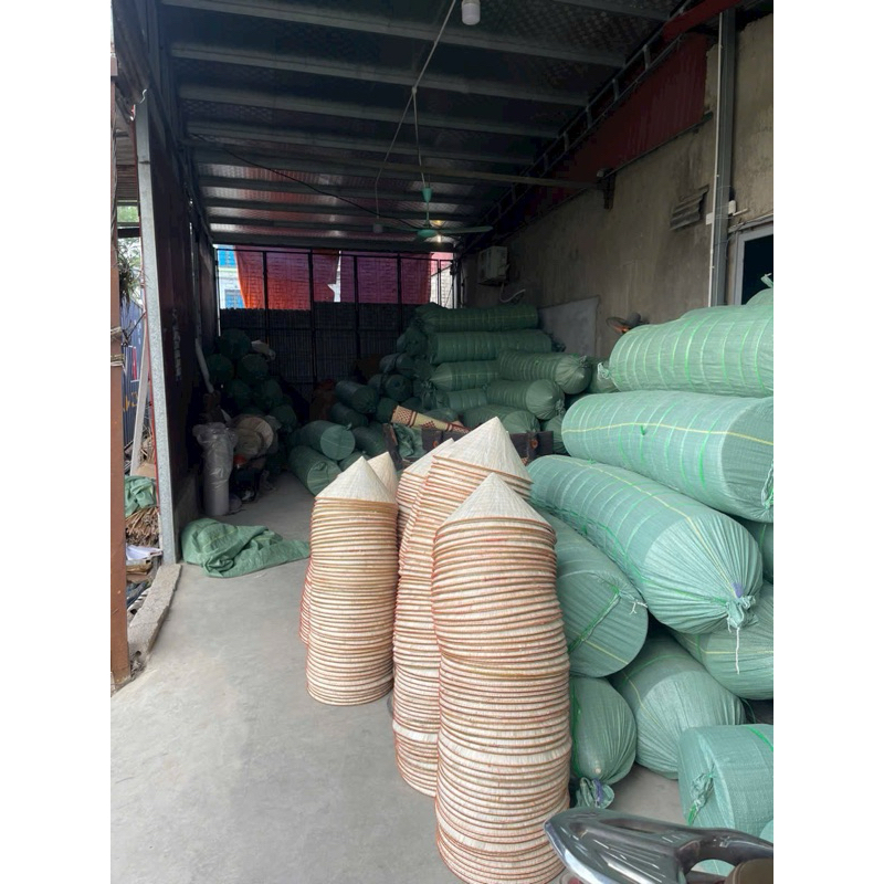 Nón lá giá sỉ lh tư vấn O984694688