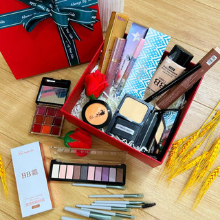 Set trang điểm 9 món sang chảnh, Set quà tặng bạn gái ý nghĩa - Tặng là yêu
