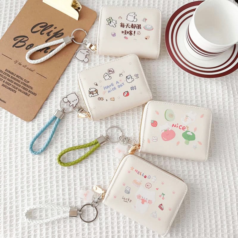 Ví ngắn mini kèm móc khóa và stick hoạt hình xinh xắn