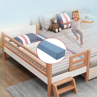 Thanh đệm nối dài che lấp khoảng trống với giường bố mẹ