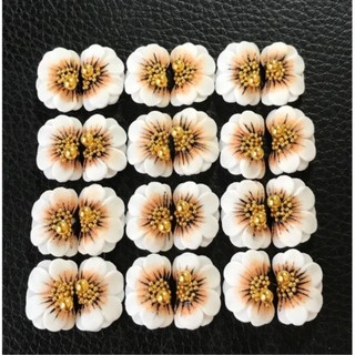 bi sắt trang trí móng