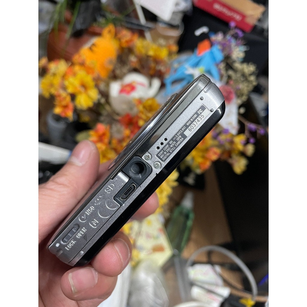 Máy ảnh Sony SyberShot WX70 màm cảm ứng