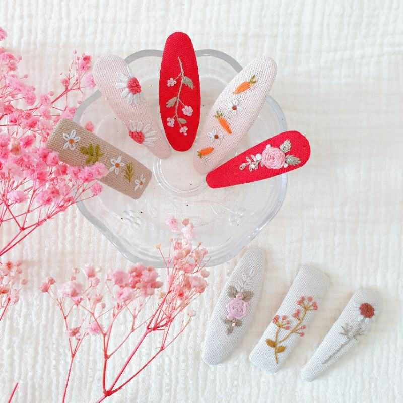 [ Tiệm Tháng Tư ] Kẹp Tóc Thêu Handmade