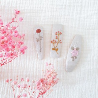 [ Tiệm Tháng Tư ] Kẹp Tóc Thêu Handmade