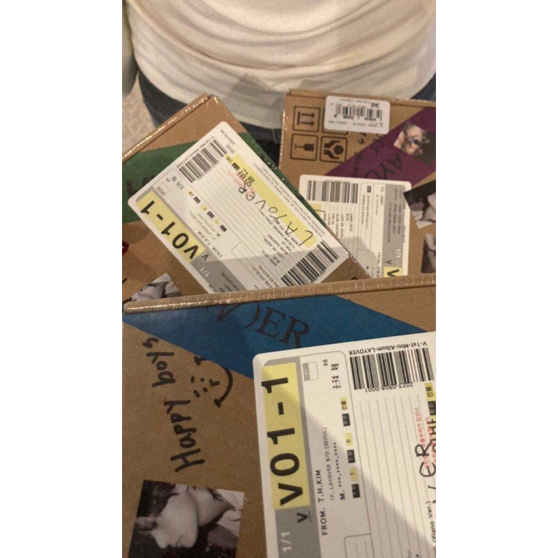 Album BTS V Taehyung Layover K.D - KPOP SHOP Nguyên Seal