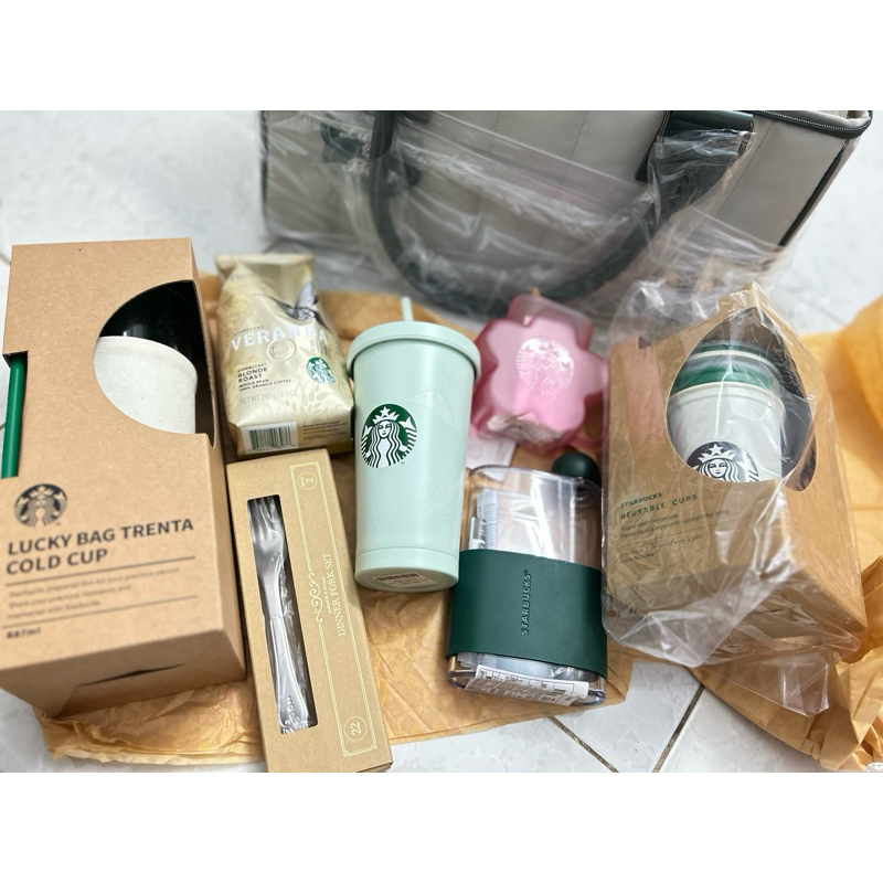 Ly/Bình Starbucks Korea