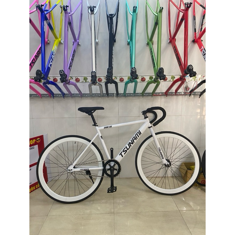 xe thể thao Fixed gear và single trắng bánh trắng ( kèm strap và đồ lắp )