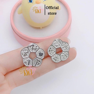  Đồng xu Bạc may mắn để ở ví. 
