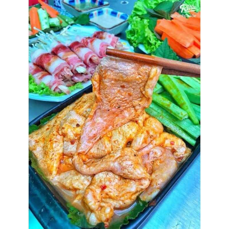 VÚ HEO ƯỚP SẴN SIÊU NGON Hộp 500g (giao tphcm)