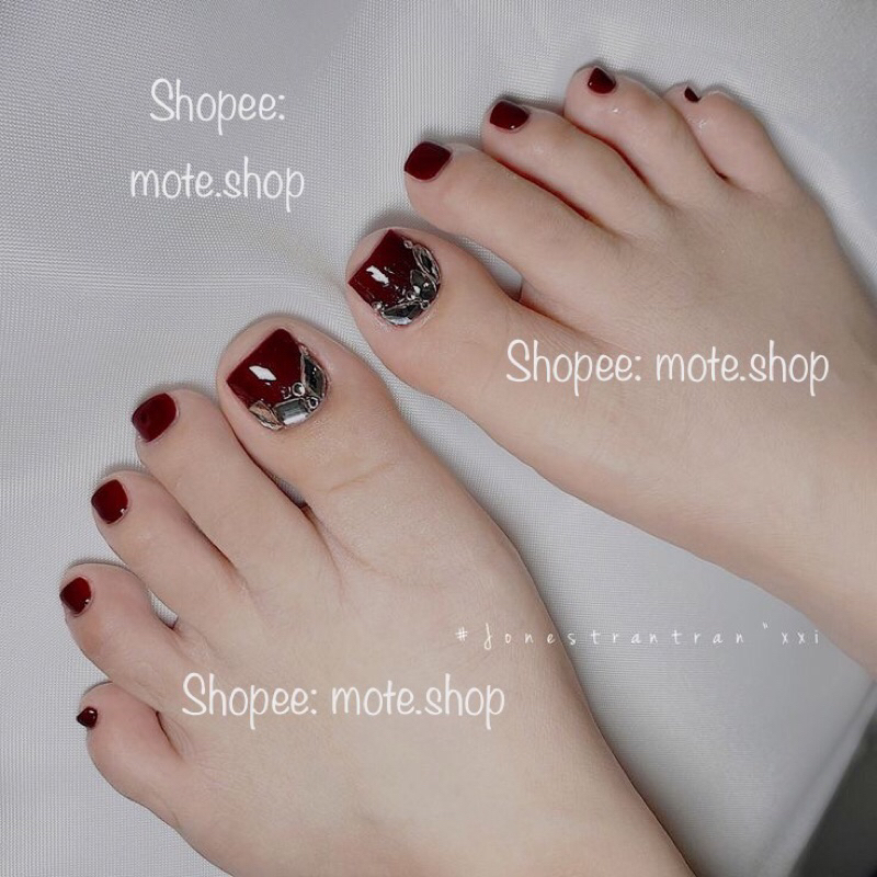 Nailbox CHÂN màu Đỏ Đô phối đá