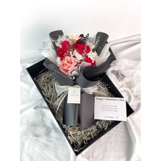 Hộp quà hoa quà tặng valentine sang trọng xinh xắn