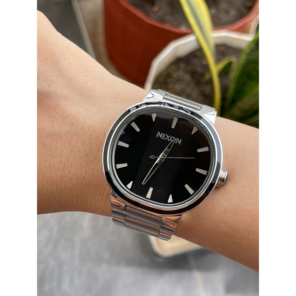 Đồng hồ nam Nixon mặt sọc chạy pin hàng Nhật