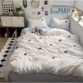 Bộ 4 món Ga Gối và Vỏ Chăn Đũi Thuần mềm mại thêu Mickey xinh xắn, cá tính
