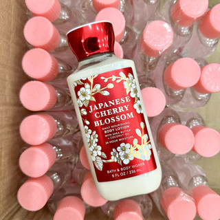 Sữa dưỡng thể Japanese Cherry Blossom - Bath & Body Works 236ml