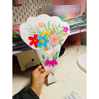 Thiệp tô màu handmade 8/3 và 20/10