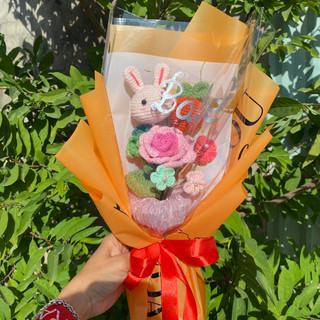 Hoa thỏ cà rốt bằng len