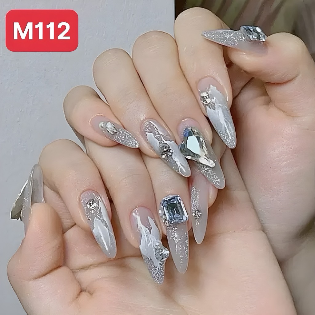 Nails xinh đẹp 24 móng đính đá mã 371