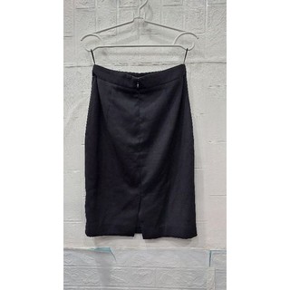 Chân váy hiệu eo 70cm, dài 59cm.