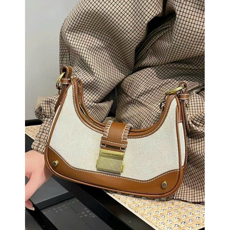 Cê ka Kẹp Nách Khóa Phối Kèm Dây Dài Đeo Chéo Sẵn 2 Màu Đen - Nâu