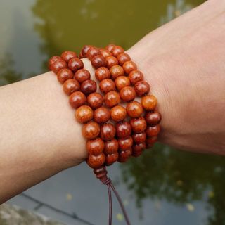 Vòng Tay Chuỗi 108 Hạt , Vòng tay phong thủy nữ gỗ đàn hương đỏ đem lại may mắn , tài lộc , bình an