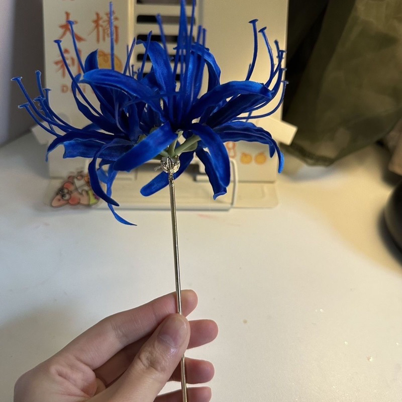 Trâm cài tóc hoa bỉ ngạn