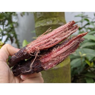 Thịt lợn gác bếp 1kg, tặng chẳm chéo.