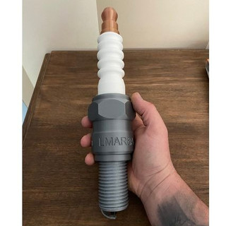 Bugi ô tô trang trí nhà cửa, để bàn. Spark plug car