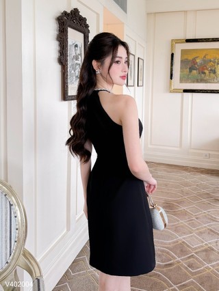 Váy cổ yếm kết dây đá Charme 402004