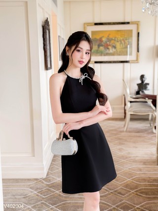 Váy cổ yếm kết dây đá Charme 402004