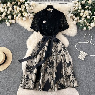 #4593 [Sẵn một số size] Đầm Quảng Châu tay ngắn dáng cổ chữ V chất len dệt kèm dây buộc eo retro
