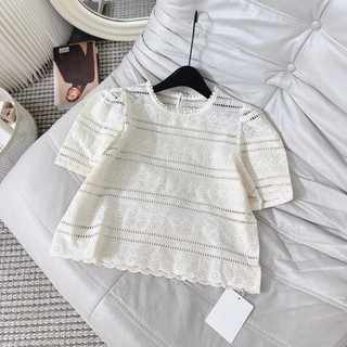Áo sơ mi thô ren cổ tròn vintage ASW2546